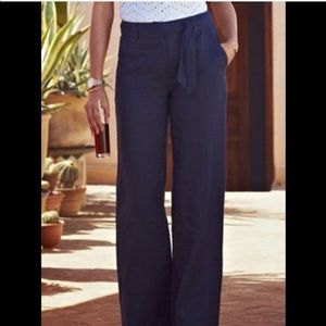 BEBE. Linen high waist bow tie waistline